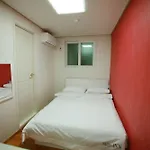 Hotel Familia Inn